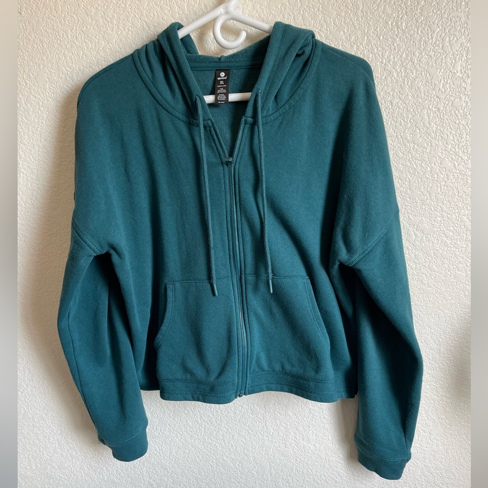 90 Degree hoodie pockets side slits straight hem